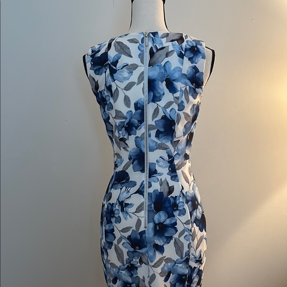 Calvin Klein Floral Blue and White Dress 🍀HP🍀 - Picture 5 of 6